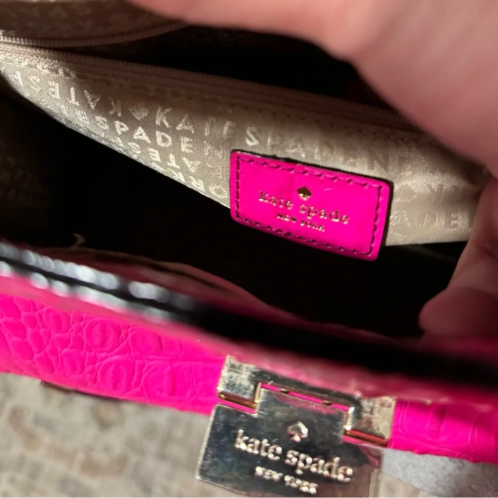 Kate Spade Doris Neon Pink Crocodile Print Handbag! - Picture 12 of 14